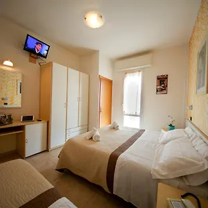 https://petrarca.emilia-romagnahotels.net